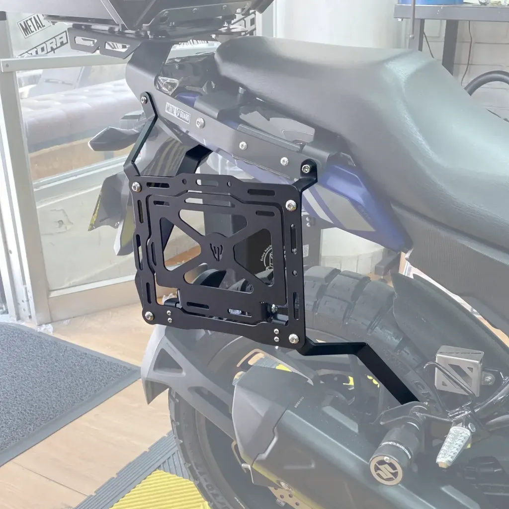 [FSU1227357] PORTA ALFORJAS SUZUKI VSTROM 160.webp