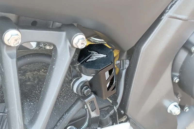 PROTECTOR DEPOSITO TRASERO YAMAHA MT15
