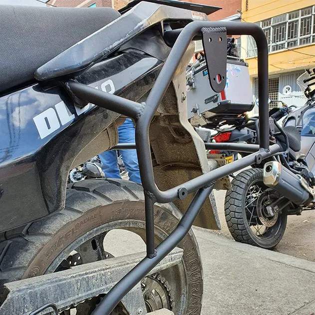 HERRAJE LATERAL SUZUKI VSTROM 650 DL 